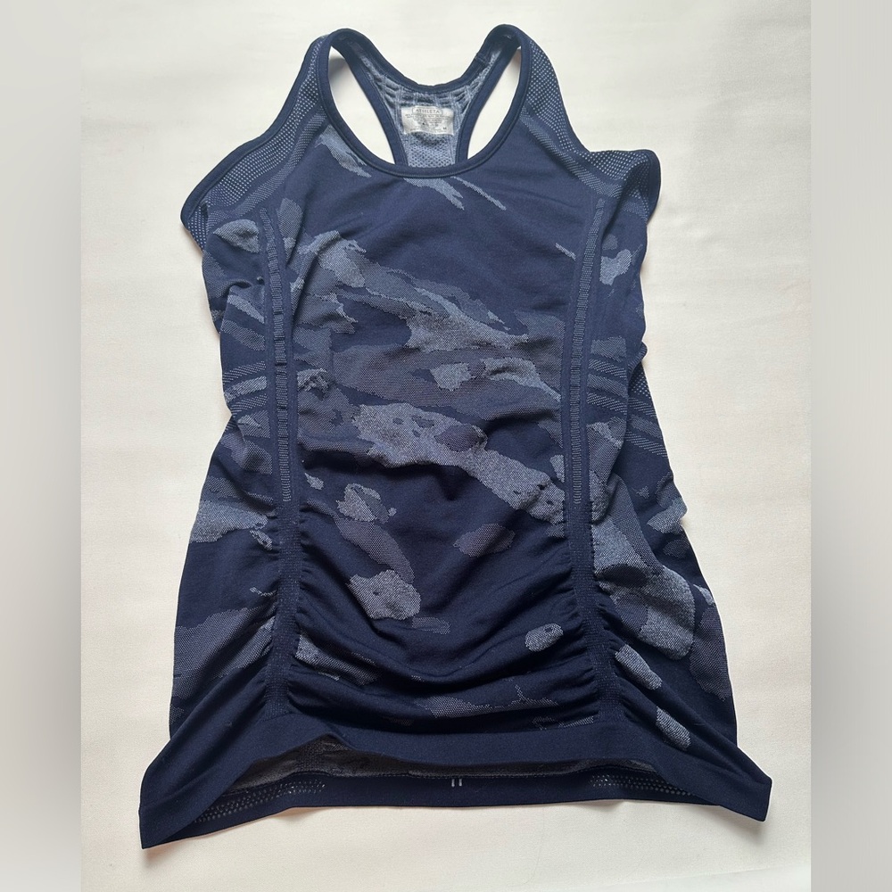 Athleta navy camo scrunched racerback tank. Size M